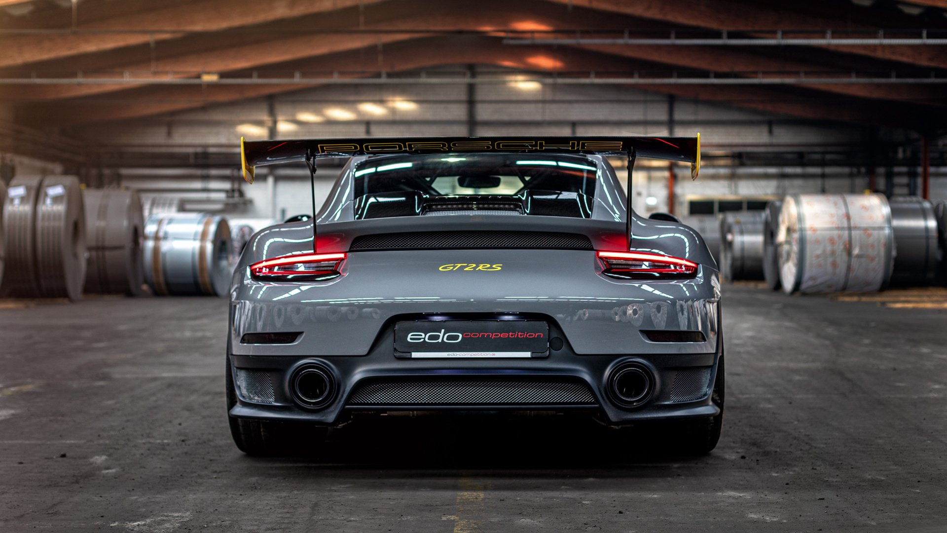 未来足球赛事场馆融合智慧照明和环境监测系统,打造绿色生态场馆