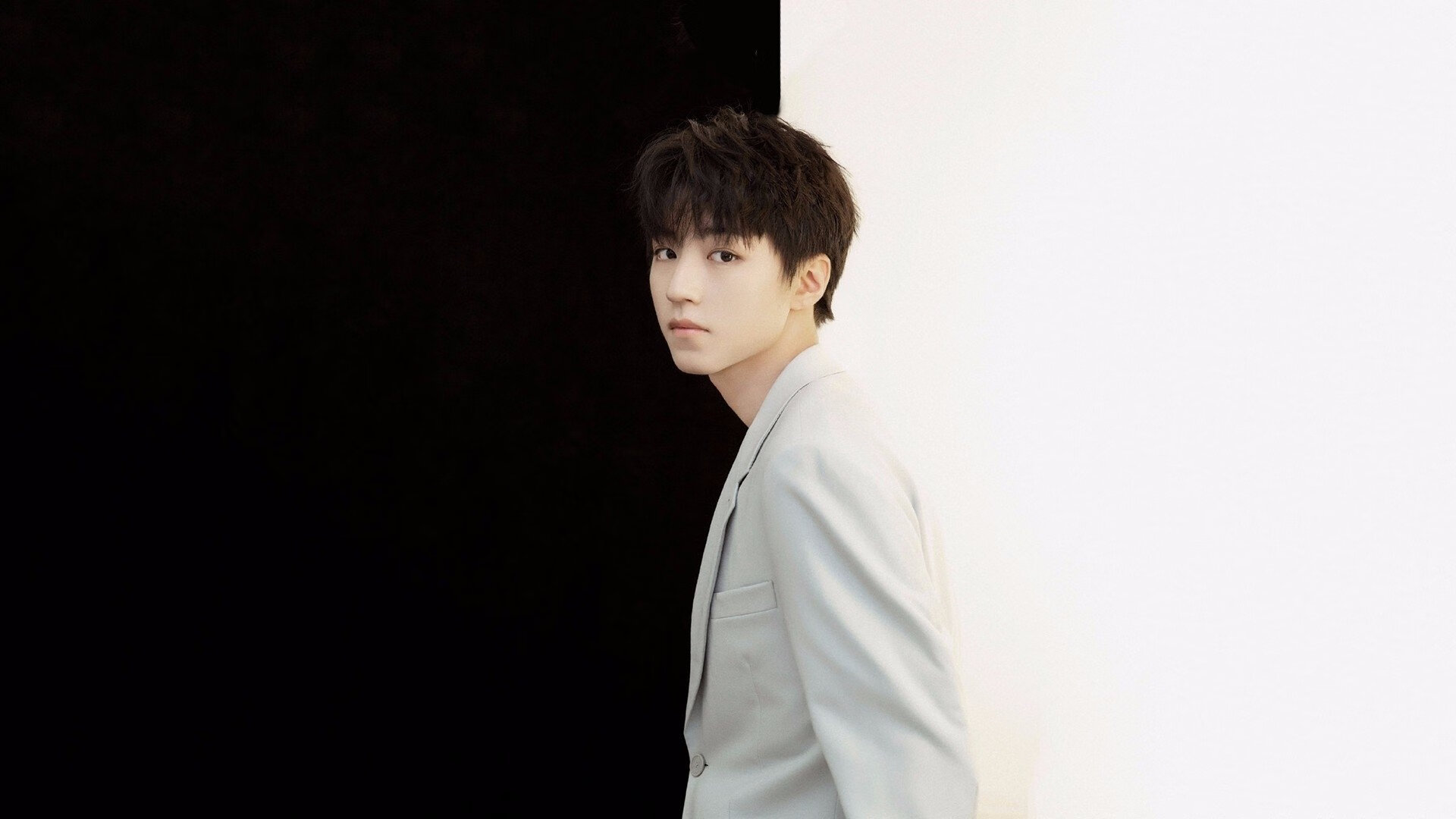 法国队接力换棒精准流畅,法国队换帅